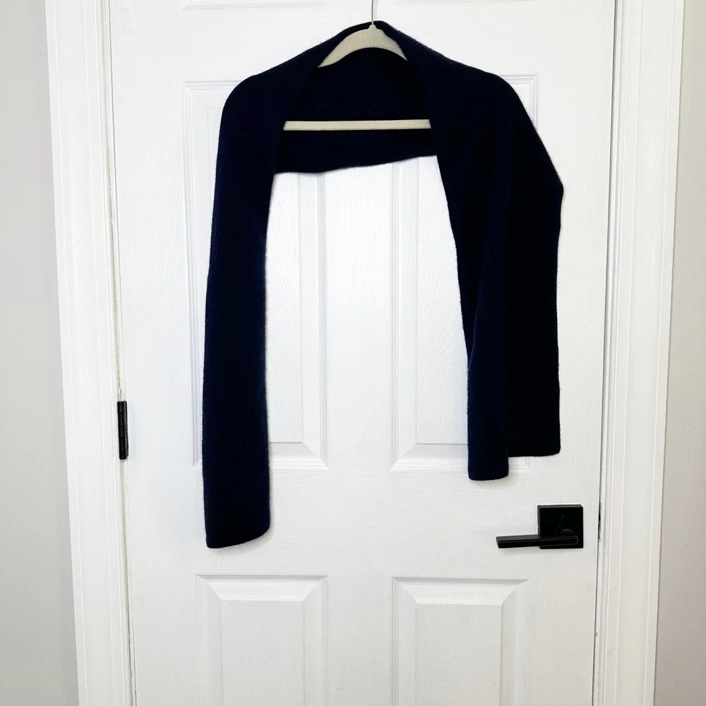 Portolano‎ 100% Cashmere Scarf Slim Women OS Navy Blue EUC Knit Luxury